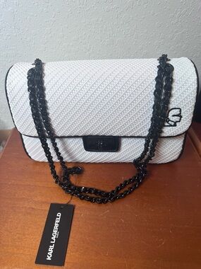 Karl Lagerfeld White Quilted
Shoulder/Crossbody Bag